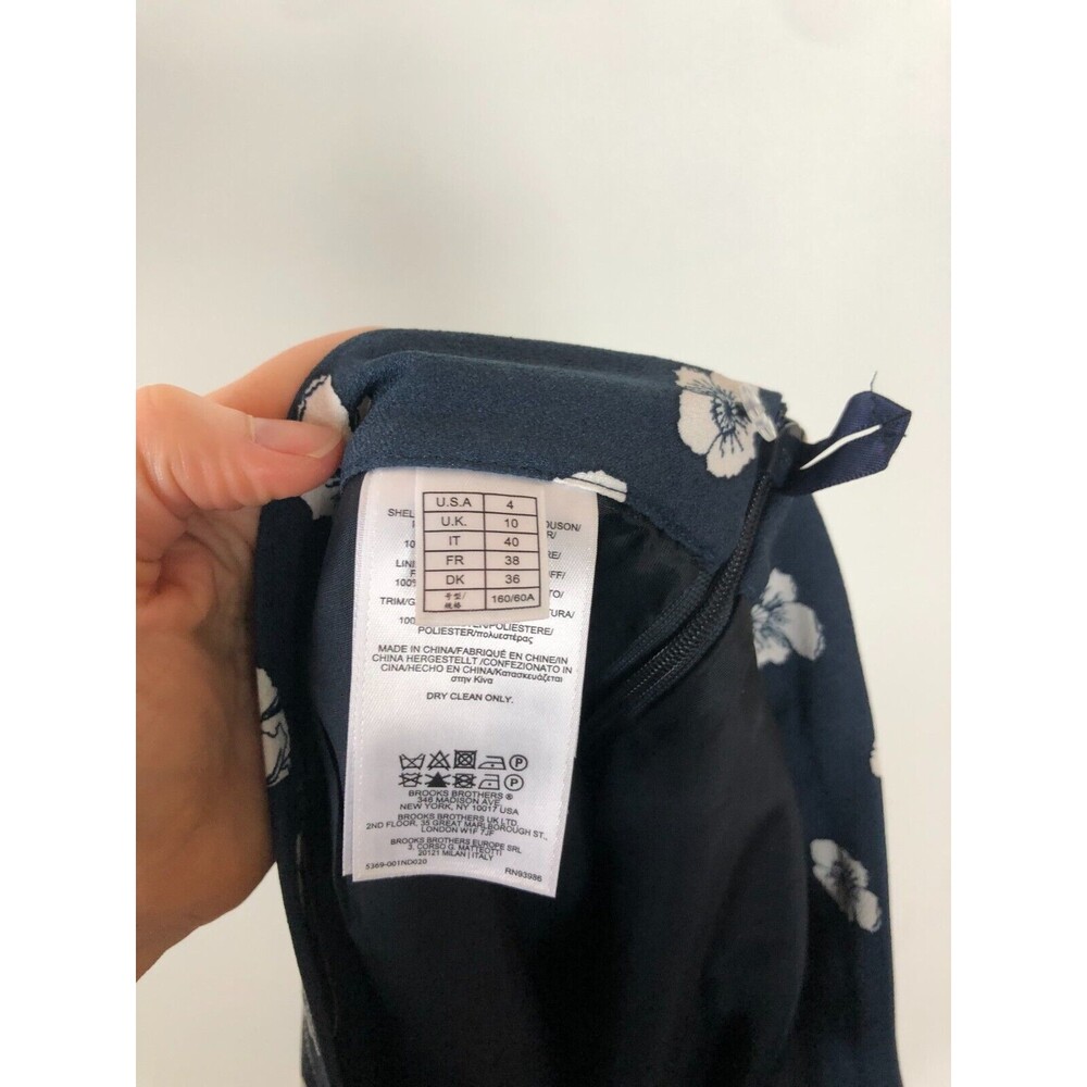 Brooks Brothers White Navy Blue Floral Pleated Skirt women's Size 4 - Picture 6 of 7